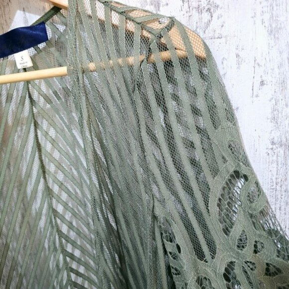 Women's Kimono Cardigan Size Small Olive Green Lace Relaxed Fit Whimsical Flowy - Picture 4 of 14